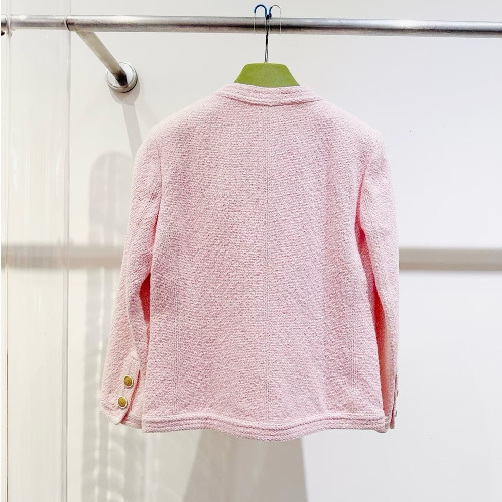 ❌sold❌Authentic Chanel Light Pink Blazer - Picture 2 of 6